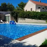 Appartement Luxurioeses Mit Privater Terrasse By Interhome Splitska