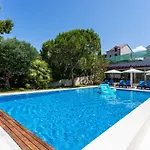 Appartement Luxurioeses Mit Privater Terrasse By Interhome *