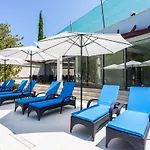 Appartement Luxurioeses Mit Privater Terrasse By Interhome