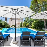 Luxurioeses Mit Privater Terrasse By Interhome Appartement Splitska