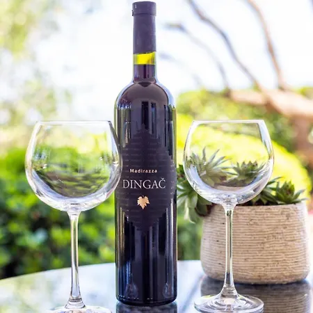 Luxurioeses Mit Privater Terrasse By Interhome Splitska