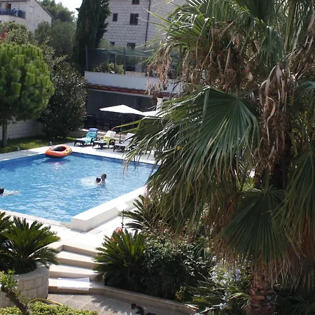 Appartement Luxurioeses Mit Privater Terrasse By Interhome Splitska
