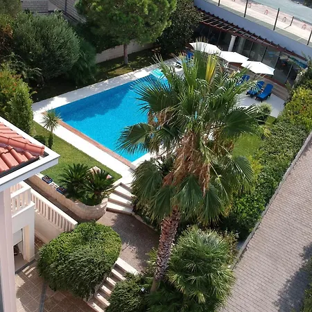 Luxurioeses Mit Privater Terrasse By Interhome 아파트