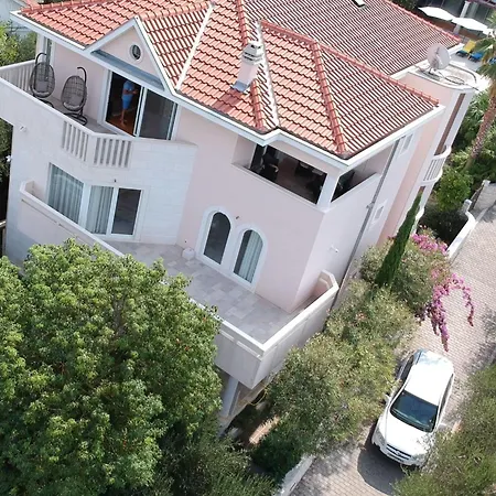 Luxurioeses Mit Privater Terrasse By Interhome Appartement Splitska
