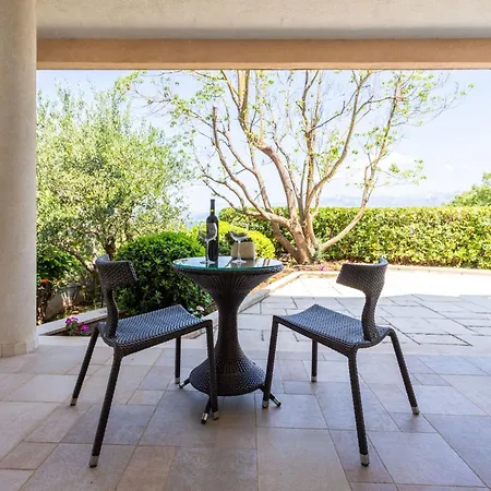 Luxurioeses Mit Privater Terrasse By Interhome 公寓 斯普利特卡