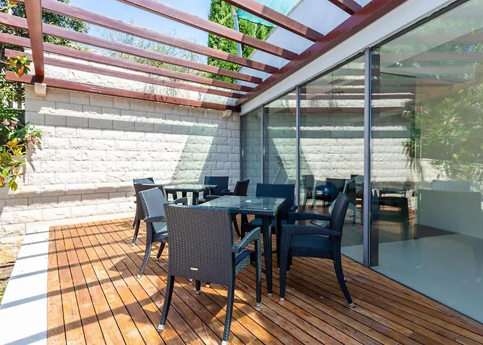 شقة Luxurioeses Mit Privater Terrasse By Interhome *