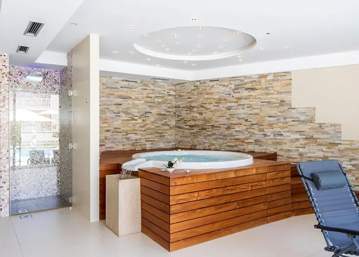 Luxurioeses Mit Privater Terrasse By Interhome * سبليتسكا