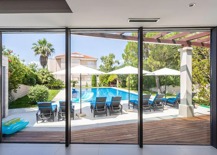 Luxurioeses Mit Privater Terrasse By Interhome * سبليتسكا
